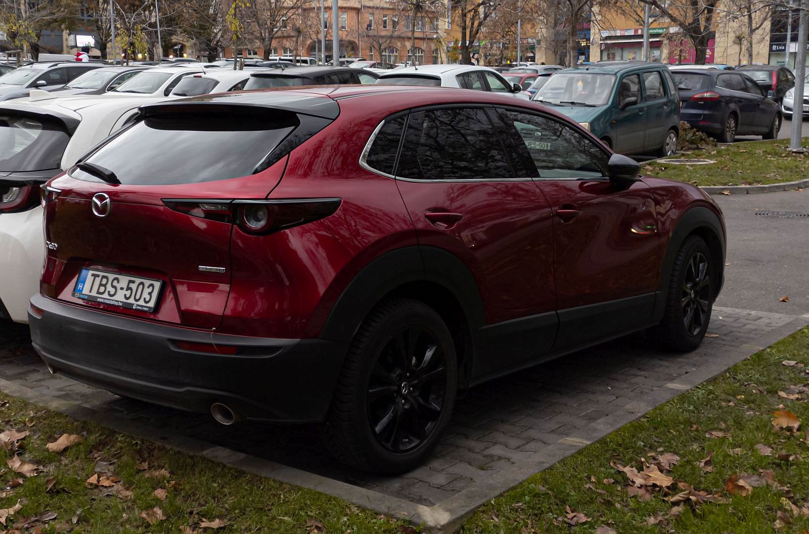 Rückansicht: Mazda CX-30 in Soul Red. Foto: Dezember, 2022.