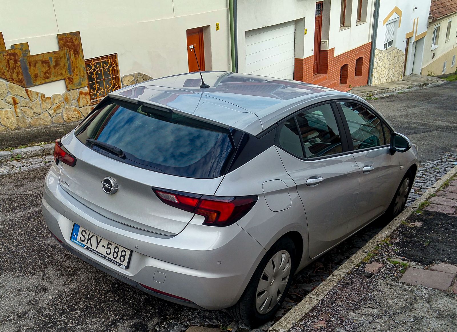 Rückansicht: Opel Astra K. Foto: Mai, 2021.