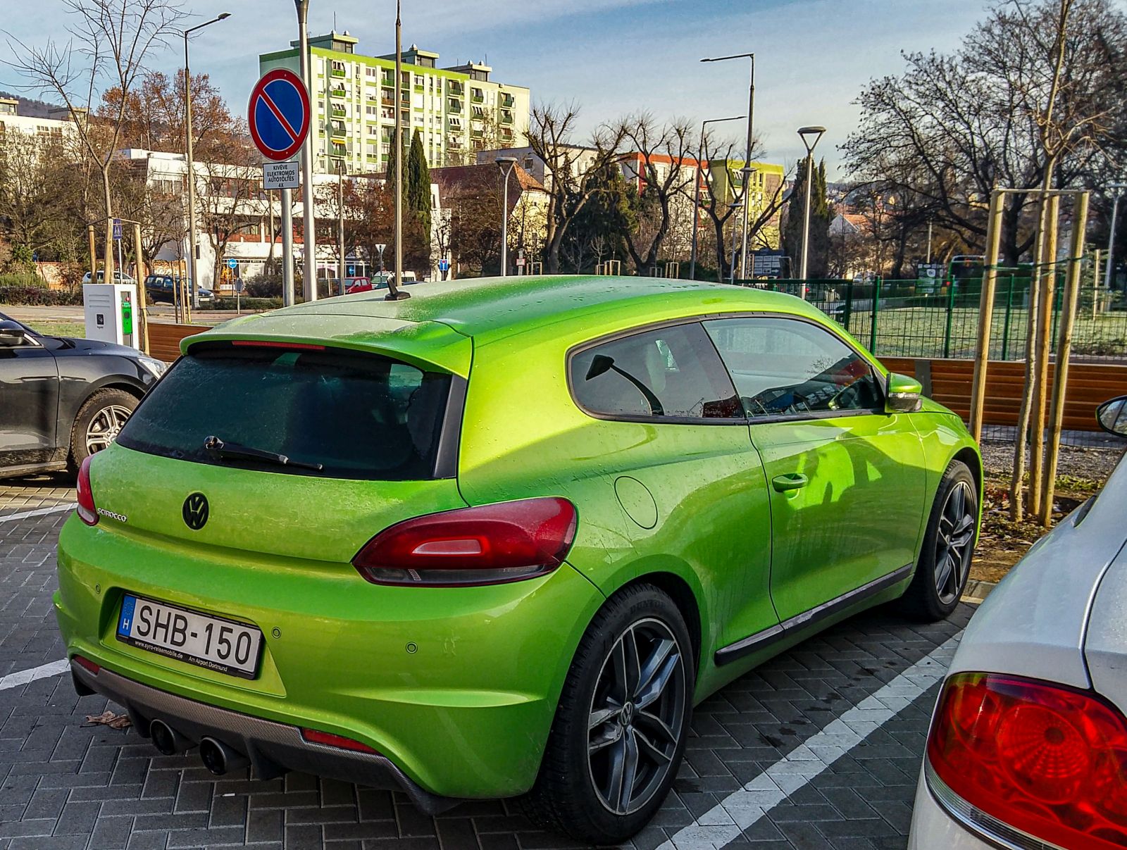 Rückansicht: VW Scirocco Mk3 in Viper grün (viper green). Aufnahme: 12.2021.