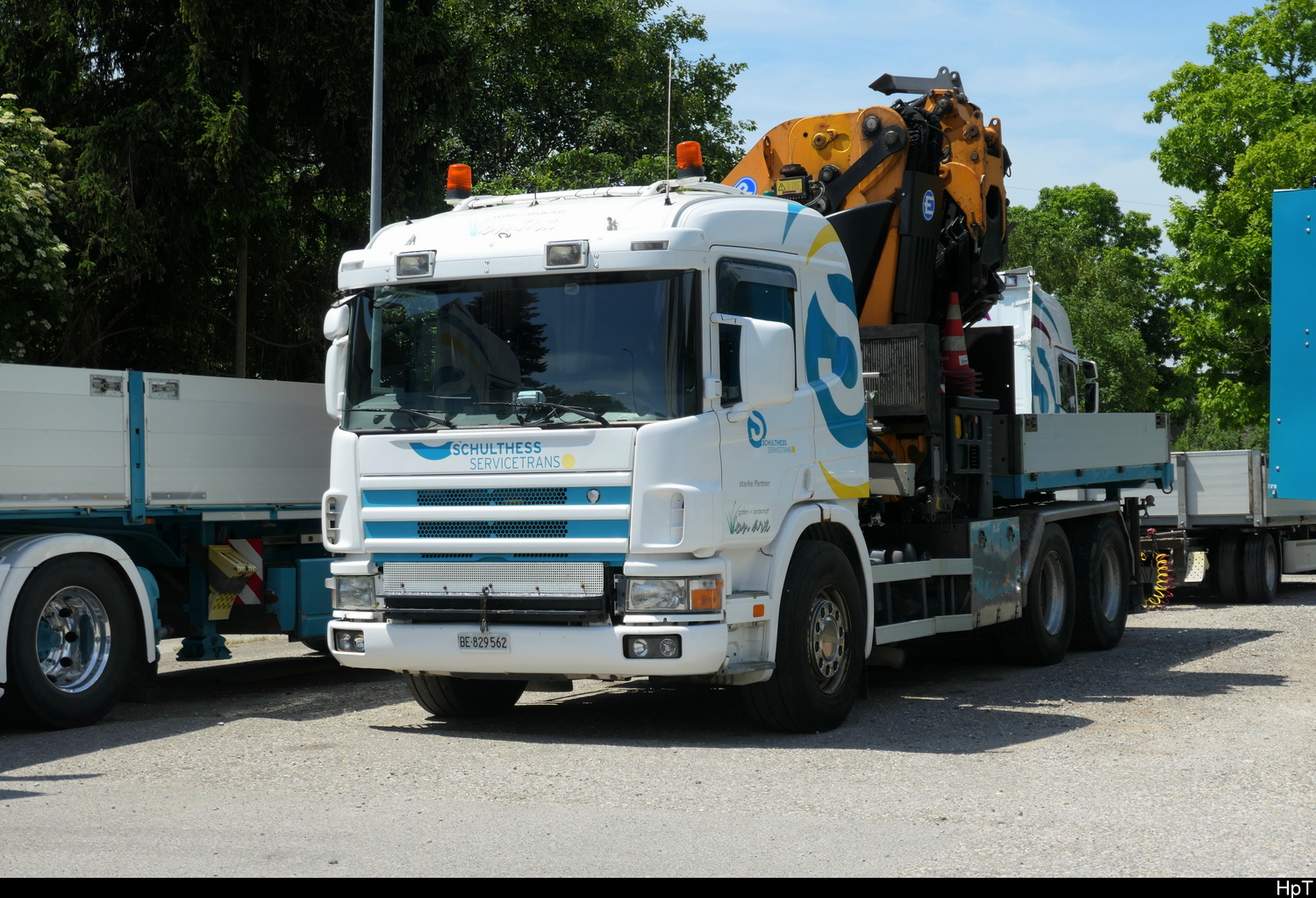 Scania mit Kranaufbau abgestellt in Niederbipp am 31.05.2026