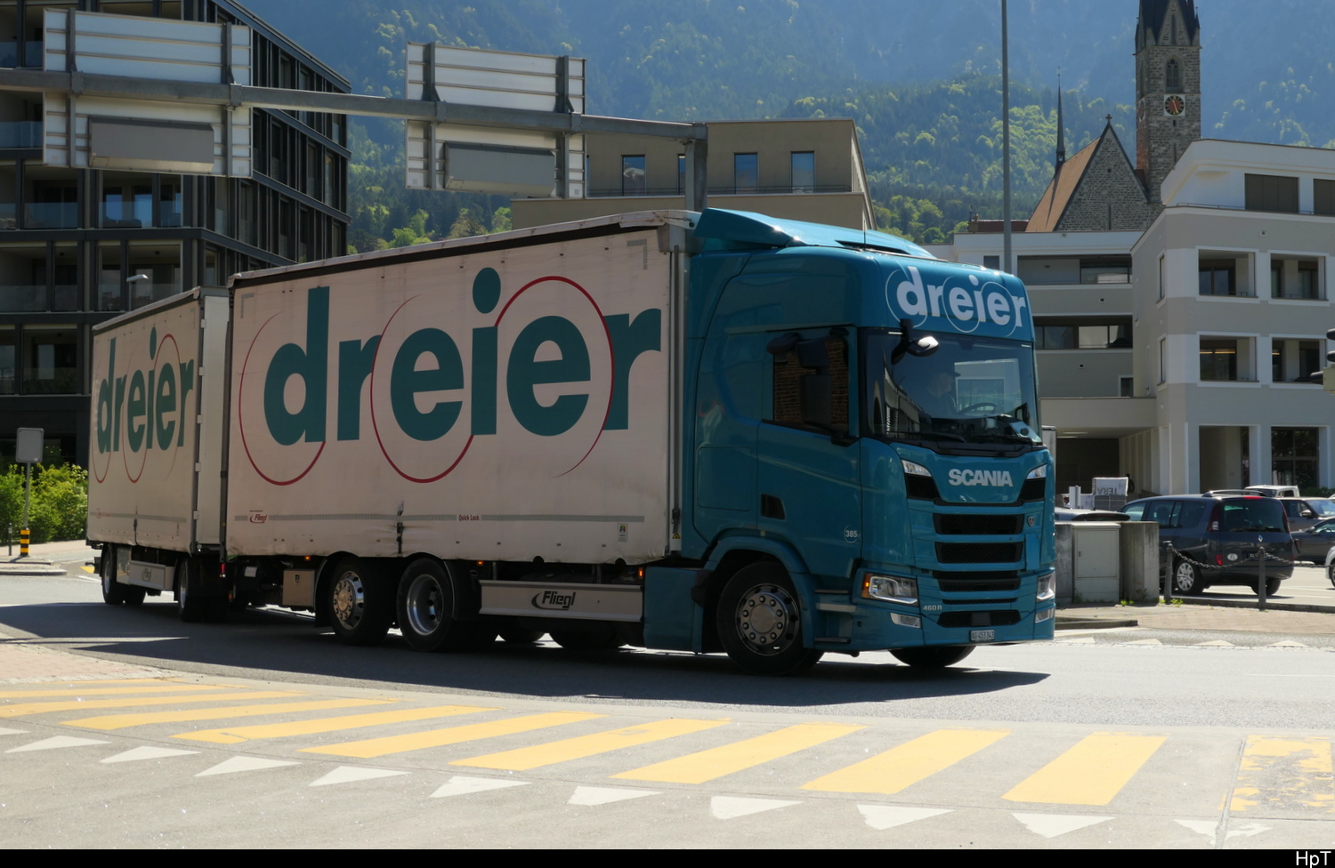 Scania R 460 mit Anh�nger unterwegs in Schaan/FL am 30.04.2026