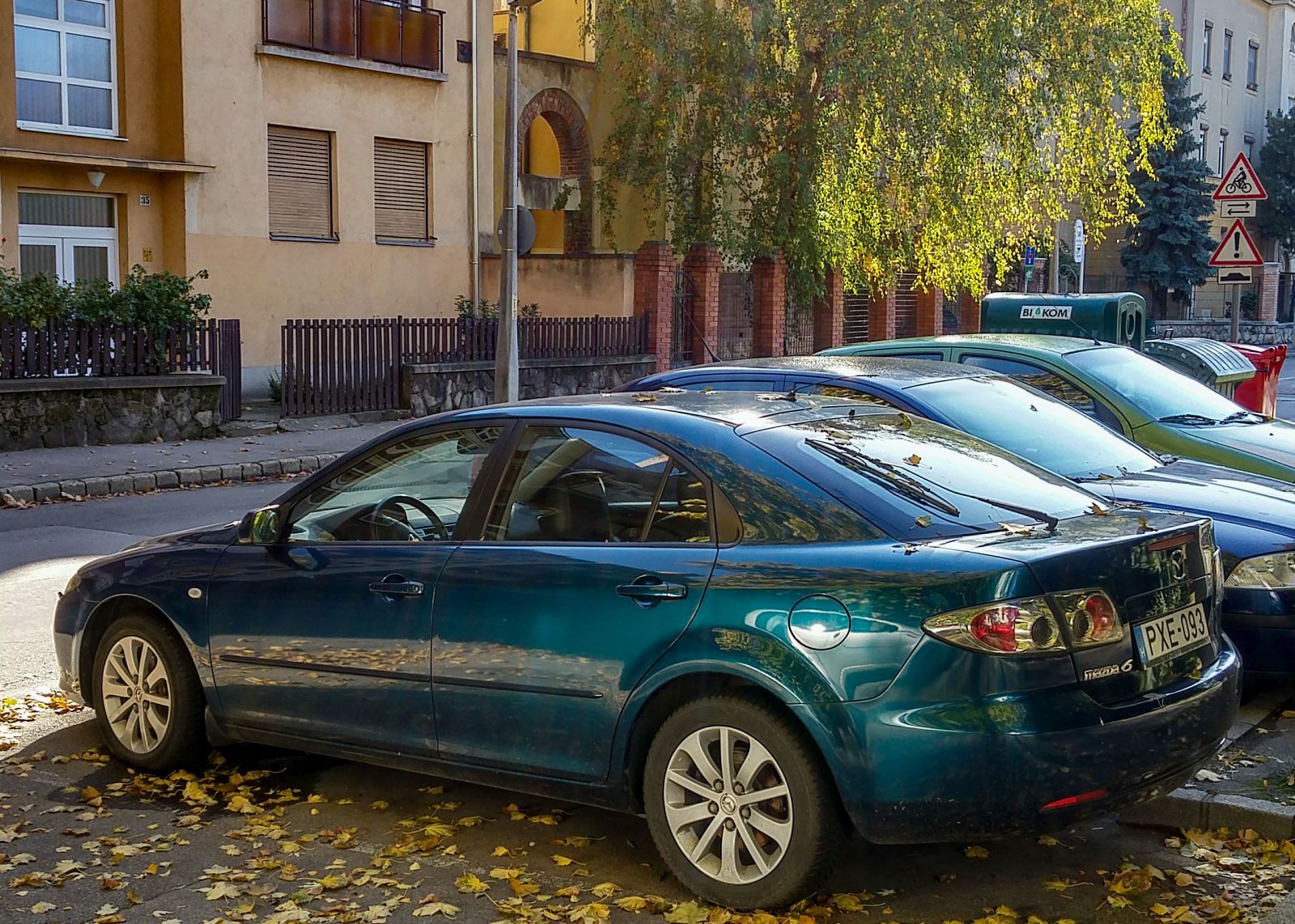 Seitenansicht: Mazda 6 Mk1 in Phanton Blue. Foto: Oktober, 2021.