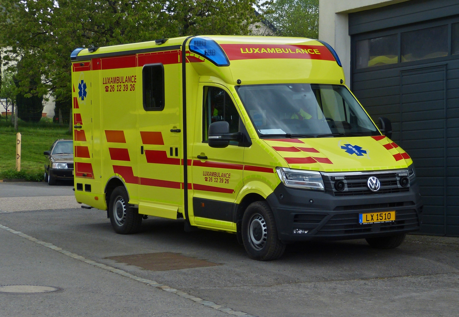 VW Crafter, als Krankenwagen gesehen am 14.05.2023.