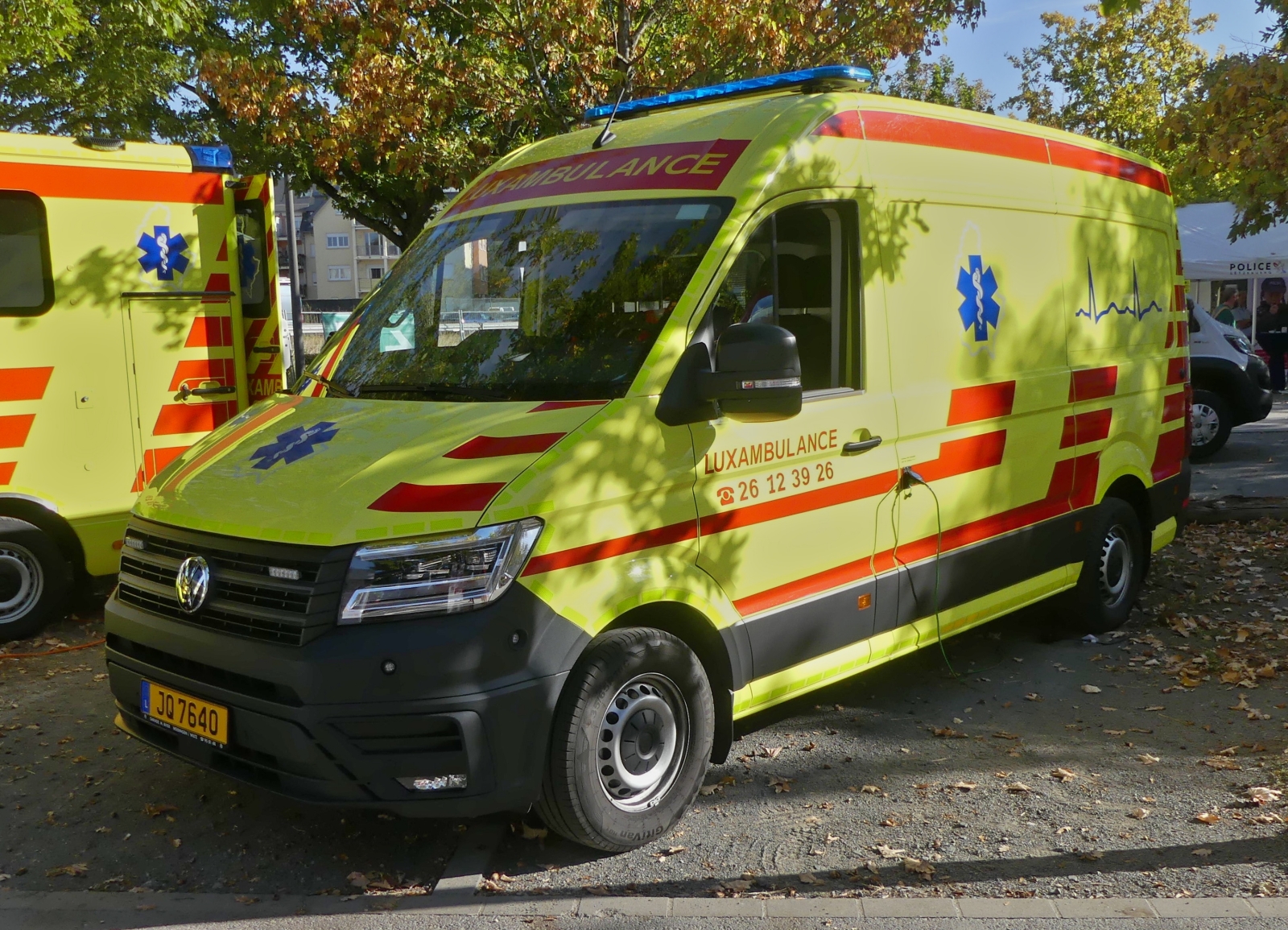 VW Crafter II Krankenwagen, von Luxambulance, aufgenommen am Tag des Zivilschutzes in Diekirch. 27.09.2026