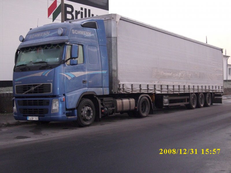 Am letzten Tag des Jahres 2008 stande dieser VOLVO-LKW im Bergener Industriegelnde.