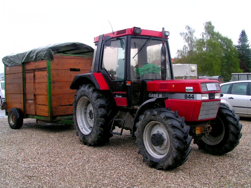 CASE 844 mit Einachsanhnger am Messeglnde RIED i.I., anlsslich der Viehversteigerung; 080429
