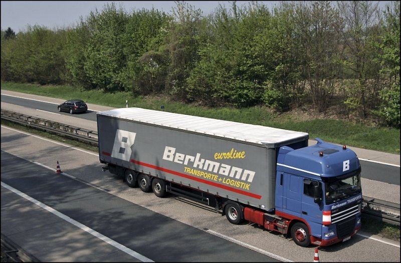DAF XF105.410SCC  SuperSpaceCab  der BERKMANN Transporte&Logistik aus Hchst/Tirol. Berkmann hat sich auf den Transport von Ladungs- und Sammelgutverkehren von und nach Deutschland, BeNeLux, Italien und der Schweiz spezialistiert. (15.04.2009)
