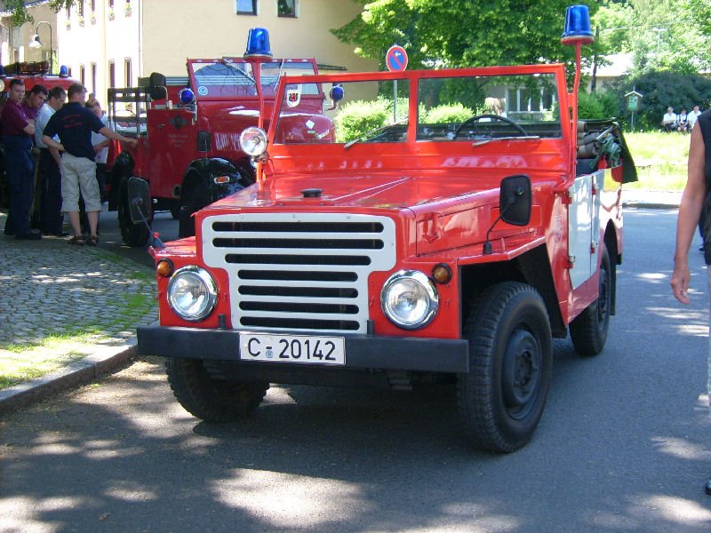 Der horch P2 als Historischer Komandowagen auf der Meinersdorfer Bahnhofstrae beim Festumzug.