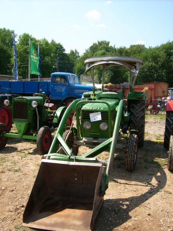 Deutz Schlepper mit Hublader beim Lugauer Oldtimer-und Schleppertreffen 2008
