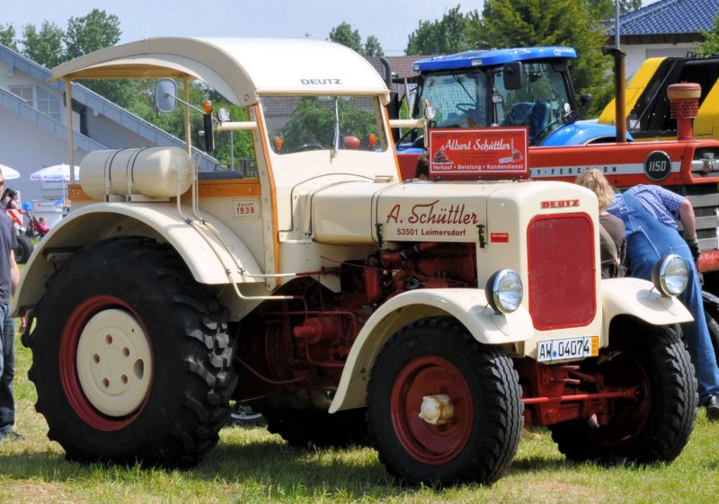Deutz Traktor, Baujahr 1939, ausgestellt in Odendorf am 10.05.2009
