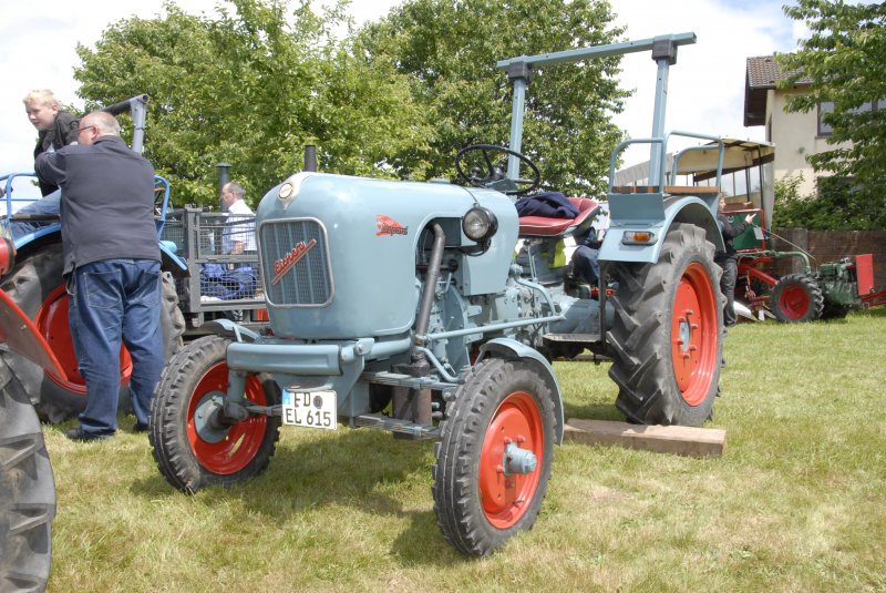 Eicher Leopard steht in der Oldtimerausstellung in Fulda-Harmerz am 07.06.2009