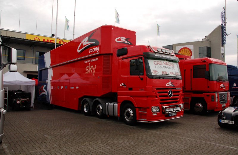 Ein MB Actros der britischen CRS Racing steht am 21.05.09 in der Motorsport Arena Oschersleben.