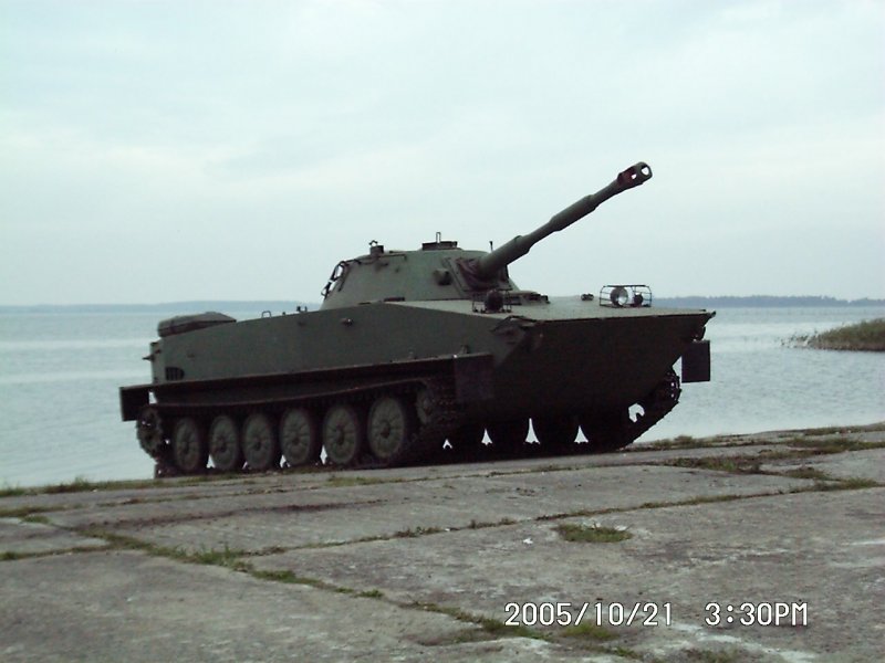 ein PT-76 aufgestellt zum Fotoschouting fr den Kalender
wobei der PT eine bessere Figur abgab