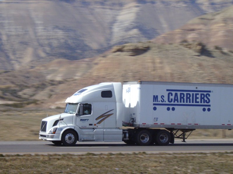 Ein Volvo Truck der  Swift  Group in US-Bundesstaat Colorado im Mrz 2006