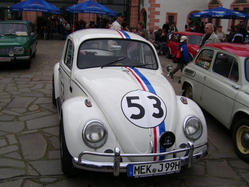 Ein VW Kfer im Herbi look war am 3 Oktober 2007 auf Schloss Augustusburg zu sehen.