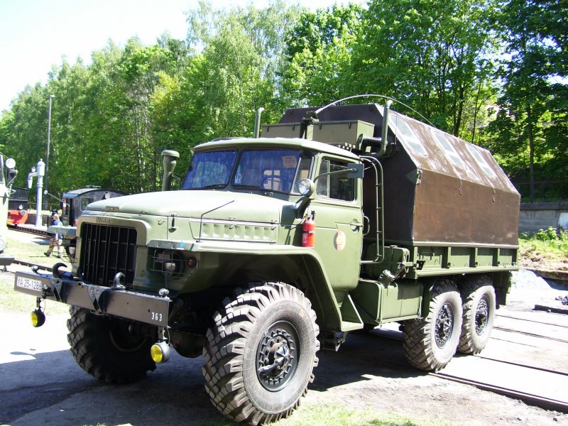 Einige Fahrzeuge des Militrzuges (M Zug) waren noch im Eisenbahmuseum Schwarzenberg ausgestellt, wie dieser Ural.