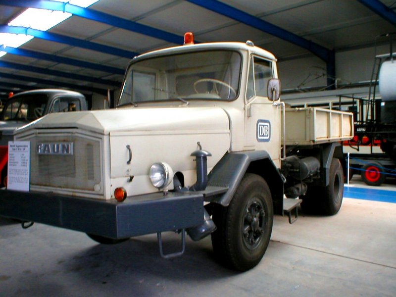 FAUN-F610-36_Bj1972,275PS; wurde ausschliesslich für die DB zum Strassenrollerbetrieb gefertigt, dieses Schaustück war bis zu seiner Ausmusterung in Essen beheimatet.  0030822