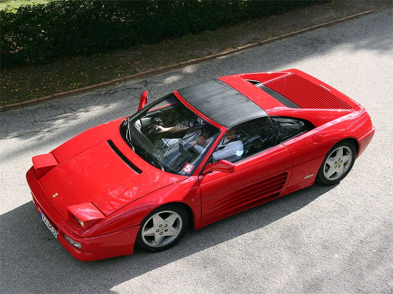 Ferrari Testarossa im Chianti (Toskana, Italien) am 4.11.2007.