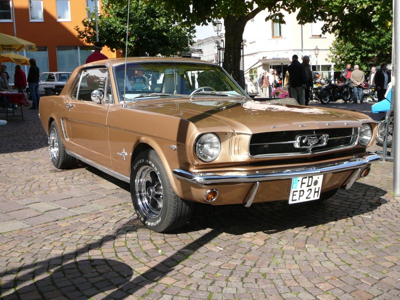 Ford Mustang ausgestellt anl. der Old- und Youngtimerausstellung in 36088 Hünfeld am 24.08.08
