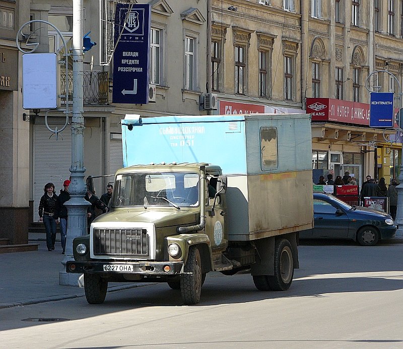 GAZ 3308 fotografiert in Lviv, Ukraine am 29-03-2008.