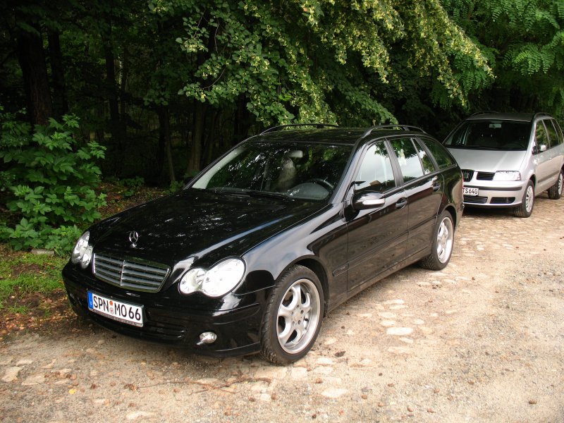 Hier ein sehr eleganter Mercedes-Benz C-Klasse Coupe Kompressor. Gesehen am 22.06.07 in Klinge bei Cottbus.