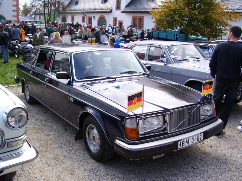 Honeckers Volvo Limosiene war auch zum Oltimer Herbsttreffen auf der Augustusburg am 03.10.07 zu Gast.