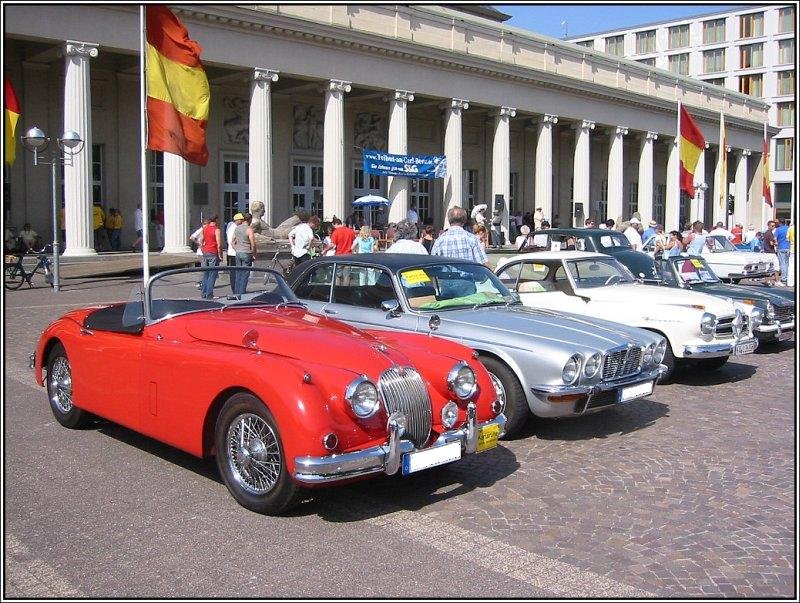 Im Rahmen der Veranstaltung  Tribut an Carl Benz  am 18.06.2006 in Karlsruhe waren auf dem Festplatz bei der Stadthalle zahlreiche Oldtimer ausgestellt.
