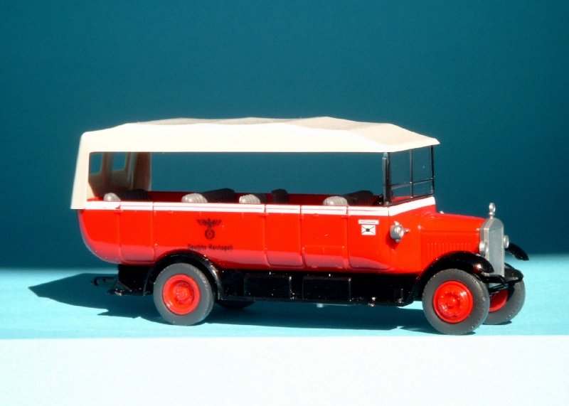 Kraftomnibus  Mercedes  der Deutschen Reichspost, 1933-1945; [Wiking ____ ]