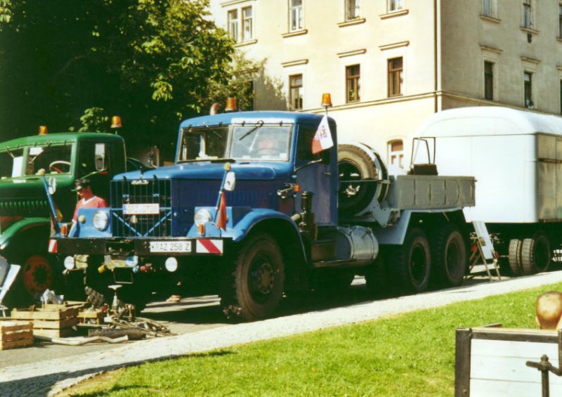 Kraz 255 SL-Zugmaschine beim Oldtimertreffen Jhstadt 04.09.04