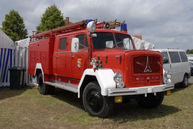 Magirus 150 D 10 als Lschfahrzeug der Feuerwehr Fulda-Harmerz ausgestellt anl. der Oldtimerausstellung in Fulda-Harmerz am 07.06.2009