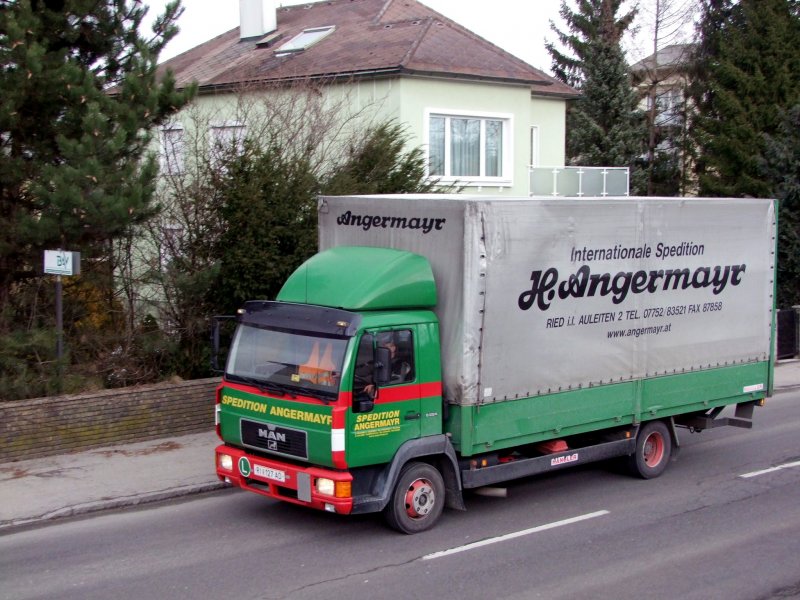 MAN_8-224 ist eines von ca. 120 Fahrzeugen der Spedition Angermayr, und im Sammel-,Zustelldienst eingeteilt; 090320