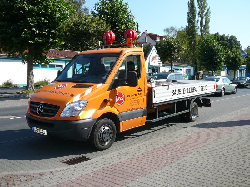 MB Sprinter der AVS Mellingen GmbH als Baustellenfahrzeug mit Ladepritsche am 19.08.09 in 36088 Hnfeld