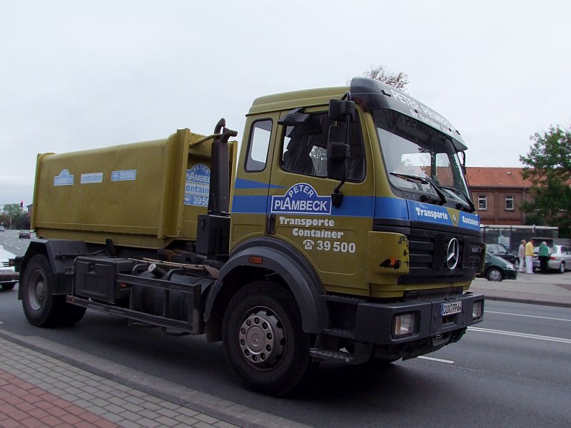 MB1827 ist auf der K-Adenauer-Allee in Cuxhaven unterwegs ;090831