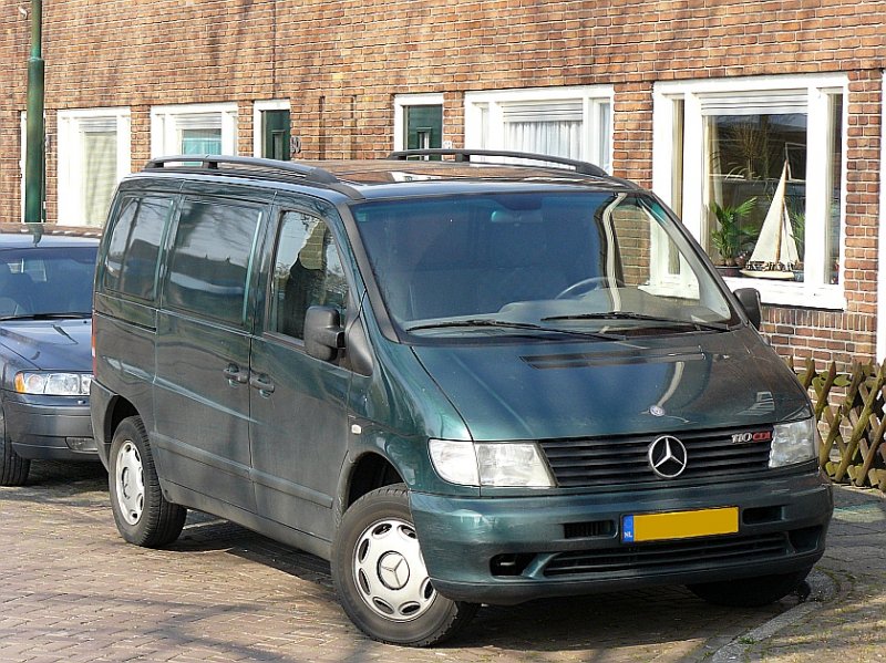 Mercedes 110 CDI fotografiert in Muiden, Niederlande am 20-04-2008