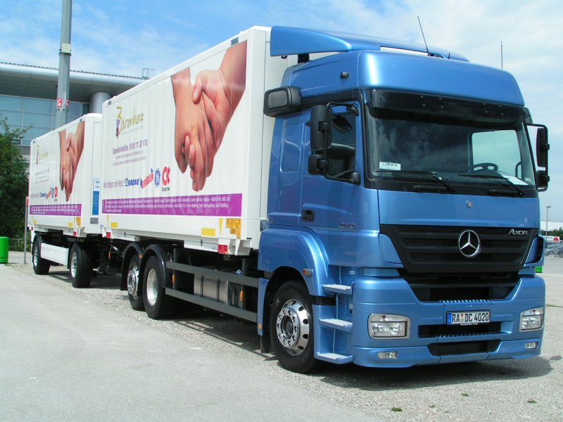 Mercedes  AXOR  auf der Transport Logistic in Mnchen 070615