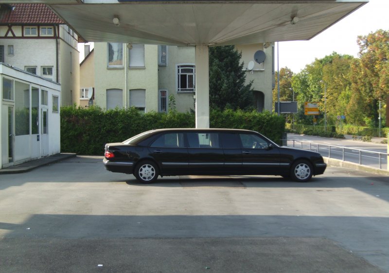 Mercedes Benz Strech Limousine (gesehen am 19.09.09 in Gppingen).