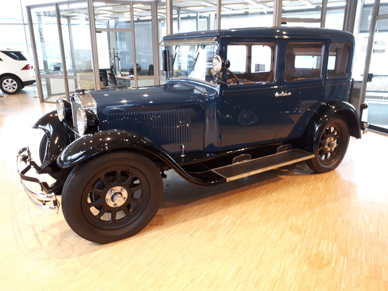 Mercedes Benz W11 Stuttgart Limousine Produziert Von 1929 Bis 1936 Der W11 Basiert Auf Dem Im Jahr 1928 Vorgestellten W02 Stuttgart Fahrzeugbilder De