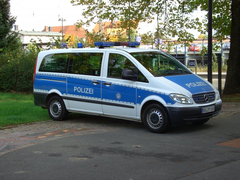 Mercedes Vito der Bundespolizei am Bahnhof in Uelzen (Aufnahme am 03.10.2008)