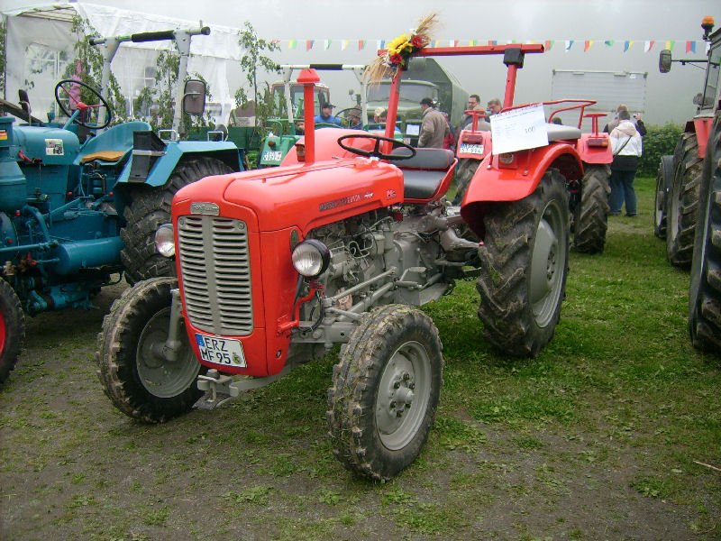 MF 35beim Oldtimer-und Traktorentreffen in Grnhain
