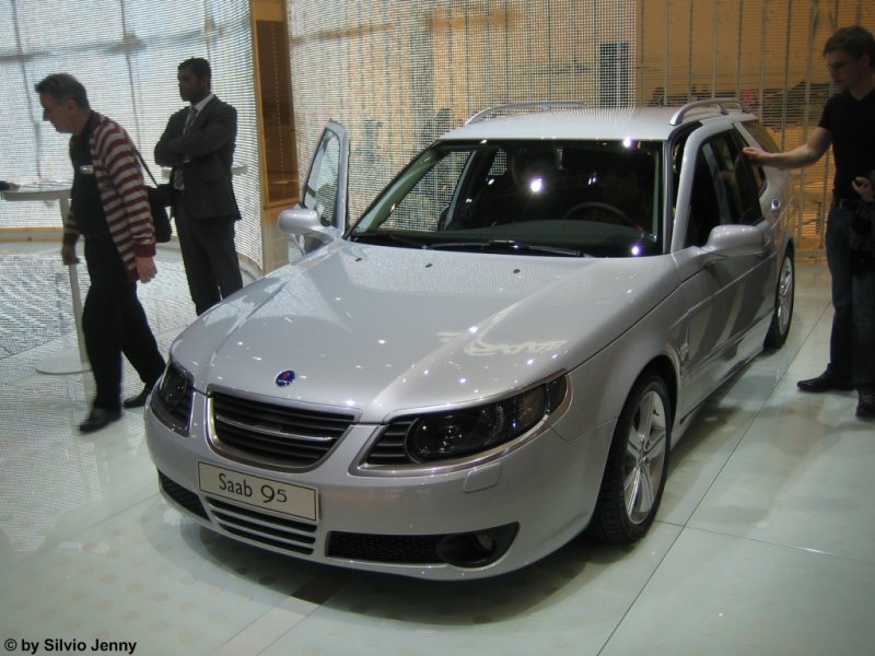 Ob es wohl das letzte Mal war, dass Saab seine Modelle am Autosalon ausstellt? Gemss neusten Infos muss es Saab wegen der Wirtschaftskrise ziemlich mies gehen, nichts desto trotz gefiel mir dieser Saab 95 sehr gut...