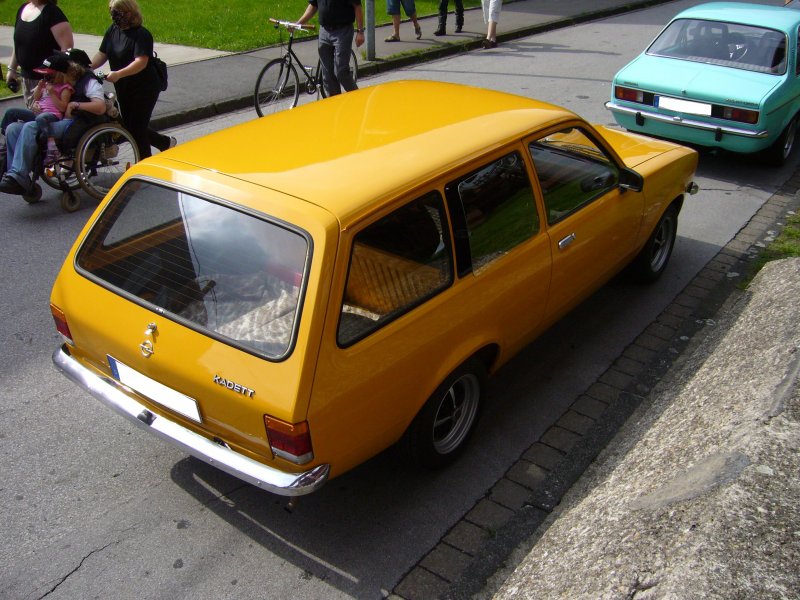 Bj. 1973-1979 Opel·Kadett C Caravan·-- > Ganzgarage Autoplane Faltgarage Plane