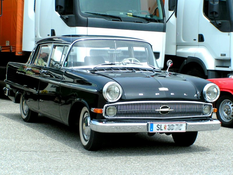Opel Kapitn (Bj.1957)bei einem Oldtimertreffen 070729