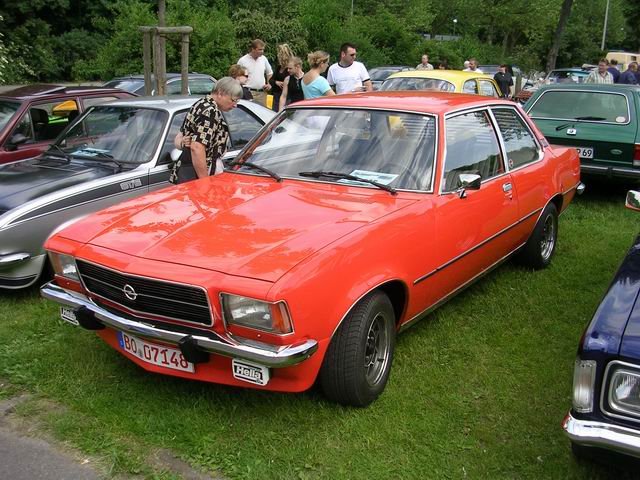 Opel Rekord D Fahrzeugbilder.de