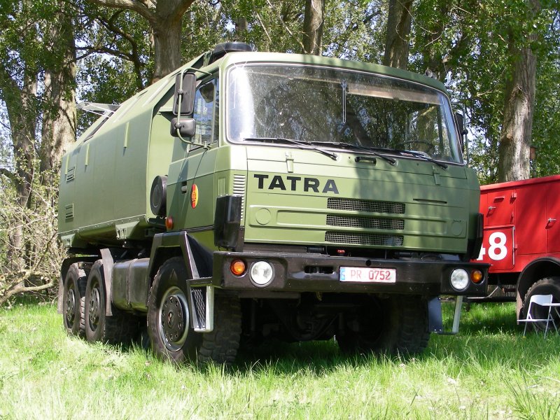 Pfingstauspflug der andere Art mit einem Wohnmobil der besonderen Art  Basis Tatra 815 SZM
1. Oldtimerpfingsttreffen in Ptnitz 2008