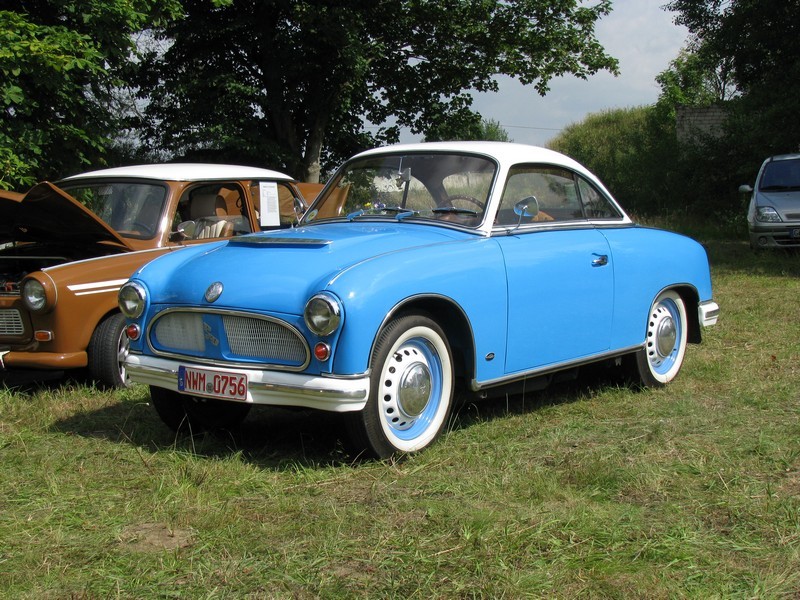 Pkw P 70 aus dem landkreis Nordwestmecklenburg beim 11. Perleberger Oldtimer- und Militrfahrzeugtreffen, Flugplatz Perleberg 12.07.2009