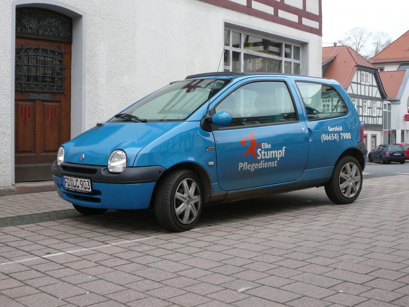Renault Twingo eines mobilen Pflegedienstes am 05.11.08 in 36129 Gersfeld