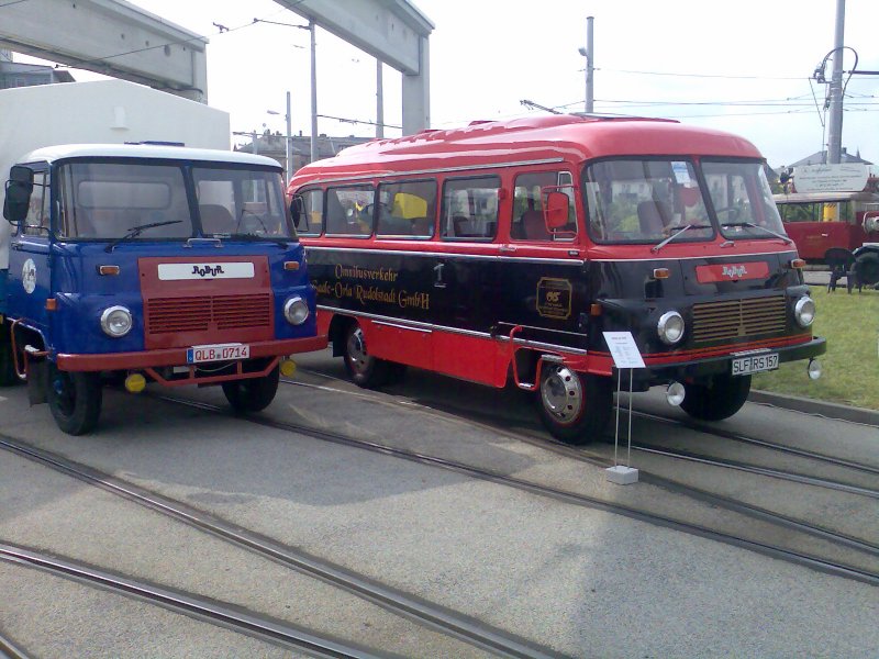 Robur-Pritsche & Robur-Bus