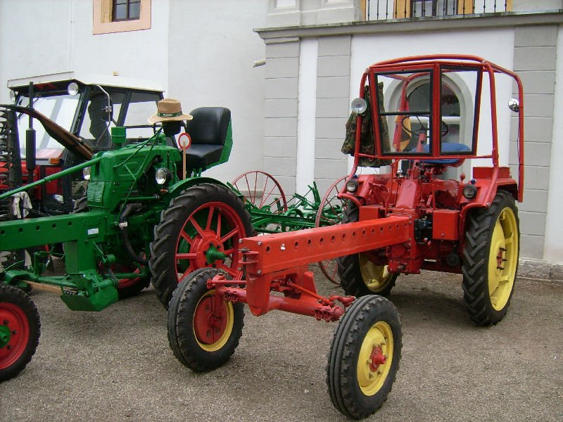 RS 09 im Innenhof des Schloes zum jhrlichen Traktorentreffen im Landwirtschaftsmuseum Blankenhain