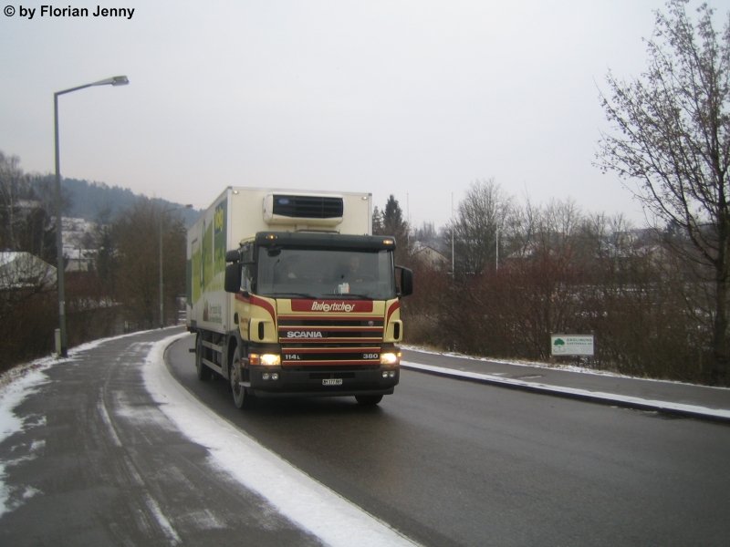 Scania 114L (380 PS) von Badertscher am 2.2.09 beim Technorama in Winterthur.