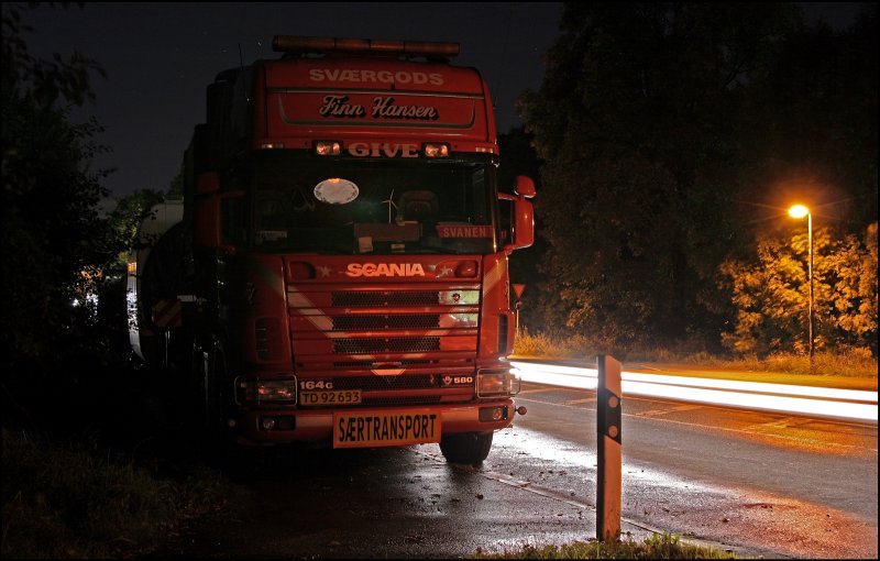 Scania 164G \8/ 580PS bei Nacht. (01.10.2008)